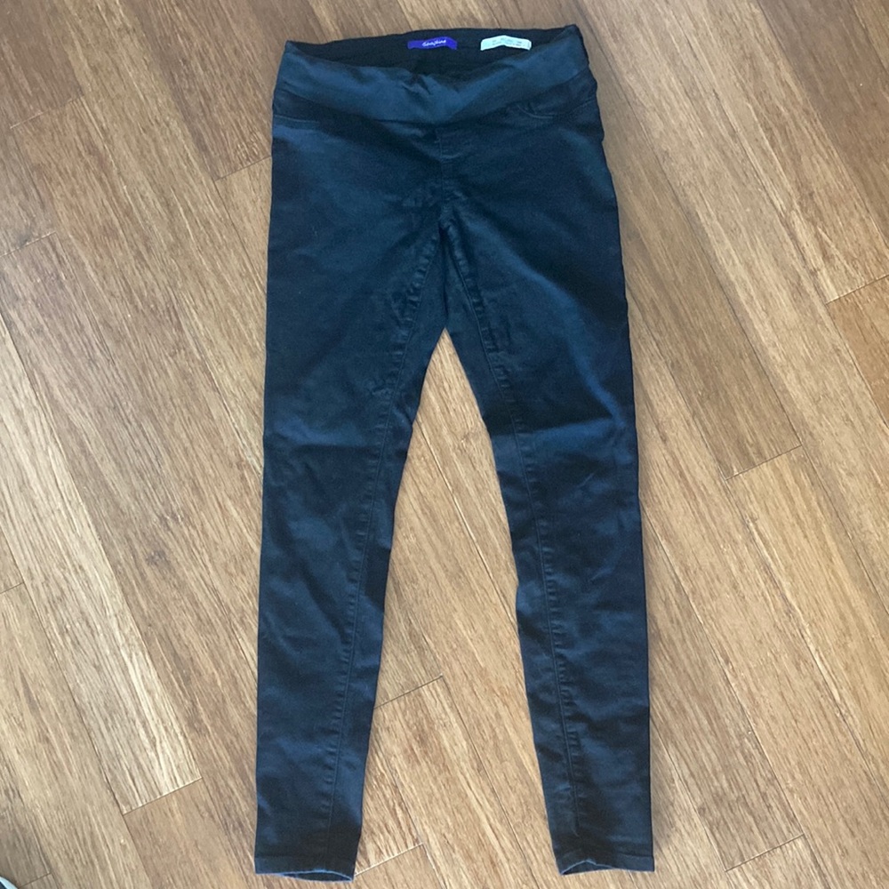 Maternity pants by Seraphine